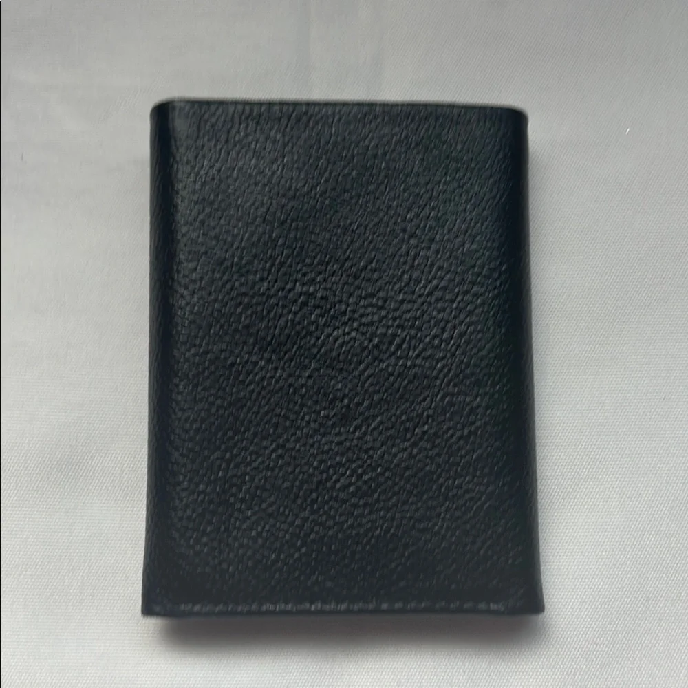 Perry Ellis Portfolio Trifold Pebble Leather Wallet Black GUC